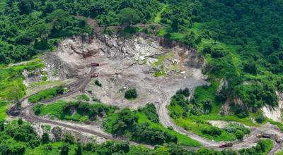 Deforestación en Cerro Blanco, en Guayaquil, el 18 de abril de 2023. 