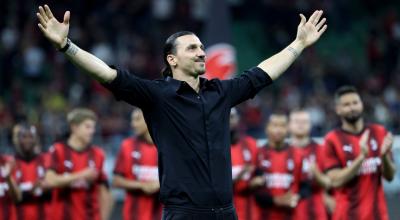 Zlatan Ibrahimovic es ovacionado por los aficionados del Milan en San Siro, el 4 de junio de 2023.