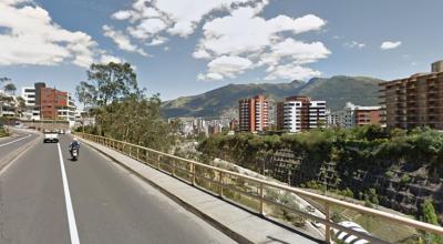 Imagen de archivo del puente de la avenida González Suárez, en Quito.