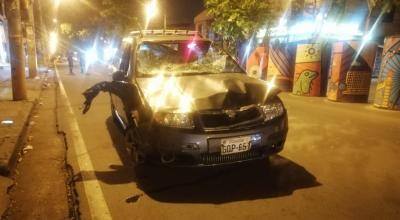 El vehículo donde iba el conductor que atropelló a tres policías en Guayaquil, el 18 de junio de 2023. 