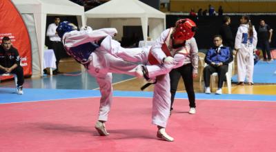 Jóvenes deportistas compitieron en la Copa Embajador de Corea de Taekwondo, el 18 de junio de 2023.