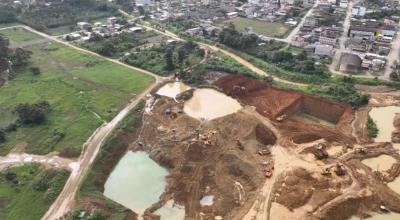 Vista panorámica del río Guanache, en Ponce Enríquez, donde hay minería ilegal. 