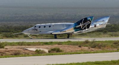 Una de las naves de la empresa Virgin Galactic, que anunció un viaje comercial al espacio para finales de junio de 2023. 