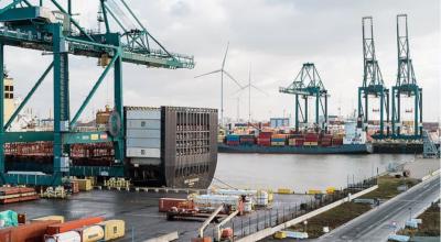 Imagen referencial. Vista del puerto de Amberes, principal puerto de entrada de la cocaína en Europa. 