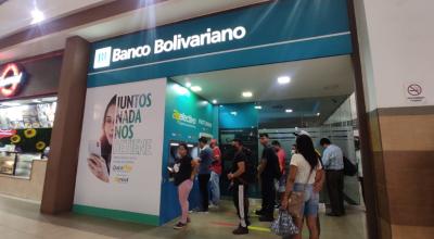 Imagen referencial de una agencia bancaria en el norte de Guayaquil.