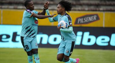 Los jugadores de Cumbayá celebran un gol ante Guayaquil City, el 6 de agosto de 2023.