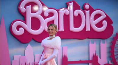 La actriz Margot Robbie, en la alfombra rosada, durante el estreno de 'Barbie' en Londres, el  12 de julio de 2023. 