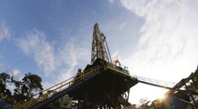 Torre de perforación en el campo petrolero estatal Auca.