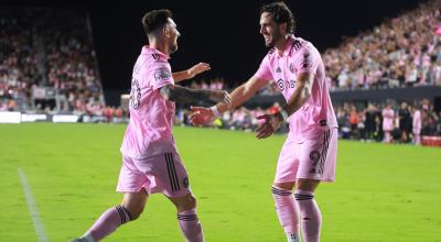 Lionel Messi y Leonardo Campana festejan el gol del 10, en la victoria 4-0 ante Charlotte, el 11 de agosto de 2023.