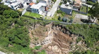 Imagen de la erosión de la quebrada Carretas, en el norte de Quito, en julio de 2023.