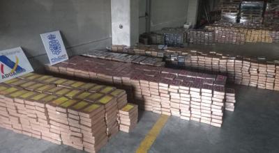 La Policía de España presentó el cargamento de cocaína incautado proveniente de Ecuador.