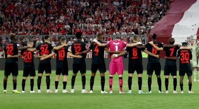 Los jugadores del Bayer Leverkusen y del Bayern Múnich previo al encuentro del viernes 15 de septiembre de 2023.