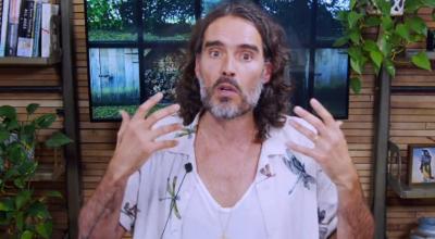 El actor Russell Brand, en el video en que se defiende de las acusaciones de violación.