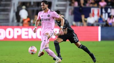 El jugador ecuatoriano, Leonardo Campana, disputa un balón en la final de la US Open Cup, el 27 de septiembre de 2023.