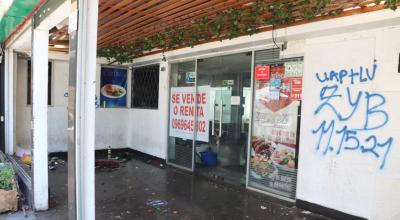 Uno de los locales abandonados en La Mariscal, en el centro norte de Quito, el 28 de septiembre de 2023.