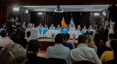 Concejales y el alcalde, Aquiles Alvarez, en la sesión donde aprobaron un convenio con el tenista Andrés Gómez, Guayaquil, el 5 de octubre de 2023. 