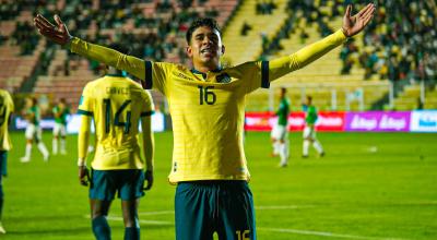 Kendry Páez festeja su gol ante Bolivia, en La Paz, el 12 de octubre de 2023.