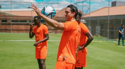 El delantero ecuatoriano, Leonardo Campana, durante el entrenamiento de Ecuador, el 14 de noviembre de 2023.