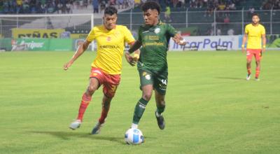 Orense y Aucas se enfrentan en el estadio 9 de Mayo por la LigaPro, el 3 de diciembre de 2023.