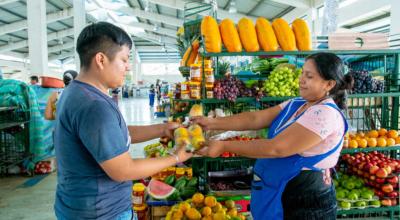 Imagen referencial de un mercado de Guayaquil.