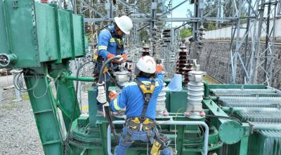 Mantenimiento en la Empresa Eléctrica Quito.