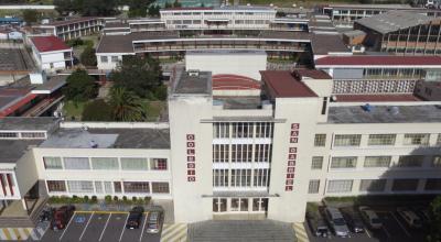 Imagen de la fachada del Colegio San Gabriel de Quito.