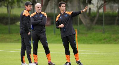 Josep Alcácer, durante un entrenamiento con Liga, el 14 de enero de 2024.