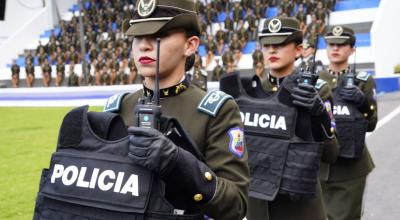 Policías reciben nuevos chalecos antibalas, el 22 de enero de 2024.