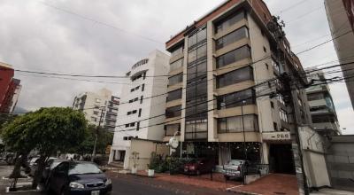 Edificio ubicado en el centro-norte de Quito, dónde debería funcionar JRAL Medical, nombre comercial del RUC de Javier Roberto Andrade Lara, involucrado en la red Zoldan.