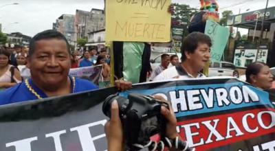 Protesta de comunidades amazónicas de Ecuador de Sucumbíos y Orellana, en contra de Chevron. El 3 de diciembre de 2023.