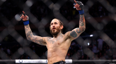 Marlon 'Chito' Vera festeja un triunfo en la UFC, en 2021.