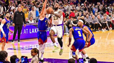 LeBron James, durante el partido de los Lakers ante los Nuggets, el 3 de marzo de 2024.