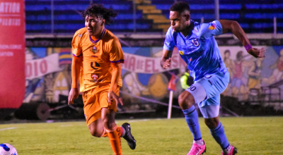 Ismael Díaz, de Católica, durante el partido ante Libertad, en Loja, el lunes 11 de marzo de 2024.