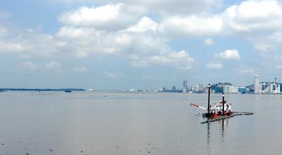 Imagen referencial. Panorámica del río Guayas, con Guayaquil de fondo, el 12 de junio de 2023.