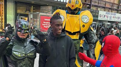 Allen Obando en Times Square, Nueva York, marzo 2024.