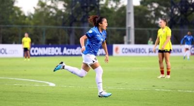 Emily Delgado celebrando su gol ante Colombia, 31 de marzo de 2024.