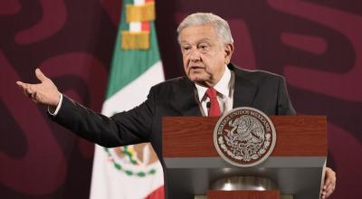 El presidente mexicano, Andrés Manuel López Obrador, en su conferencia matutina en el Palacio Nacional de México, el 12 de abril de 2024.