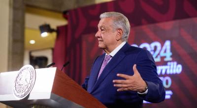 El presidente de México, Manuel López Obrador, en conferencia de prensa el 12 de abril de 2024.