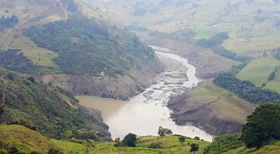 El agua del embalse de Mazar está debajo del nivel mínimo, 18 de abril de 2024.