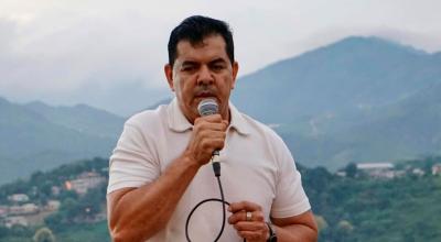El alcalde de Portovelo, Jorge Maldonado, durante una intervención pública.