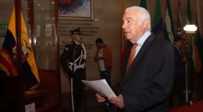 El exministro de Energía, Fernando Santos Alvite, en el Edificio del Palacio Legislativo para el juicio político. Quito, 25 de abril de 2024