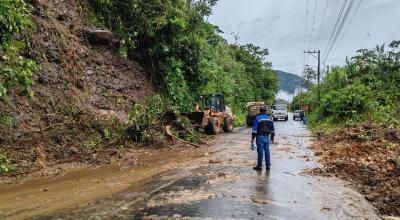 Un deslizamiento de tierra en la vía Puyo-Baños el 5 de mayo de 2024.