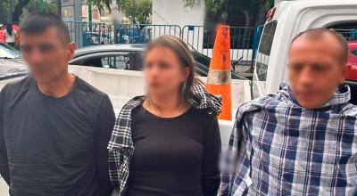 Imagen de las personas detenidas por robar casas en Quito.