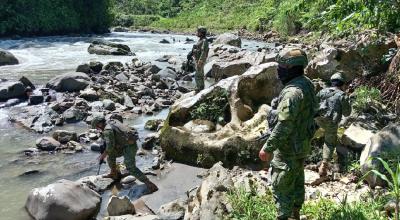 Un soldado murió y otro desapareció durante acciones militares en Carchi.