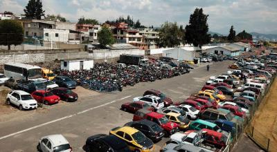 Imagen de un Centro de Retención Vehicular de la Agencia Metropolitana de Tránsito.