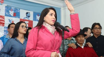 Luisa González, presidenta de la Revolución Ciudadana, en una rueda de prensa en Quito, el 6 de abril de 2024.