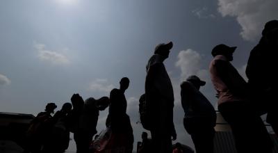 Migrantes de diferentes nacionalidades llegando a un puesto de control y asistencia médica en el departamento de El Paraíso, 22 de mayo de 2024.