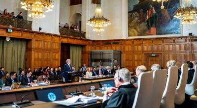 La delegación de Ecuador en la Corte Internacional de Justicia, en La Haya, el 1 de mayo de 2024.