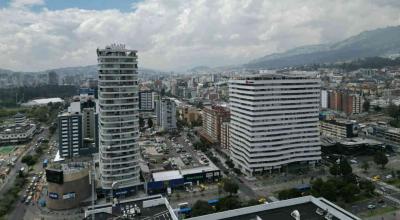 Edificios en el centro norte de Quito, el 23 de octubre de 2024.