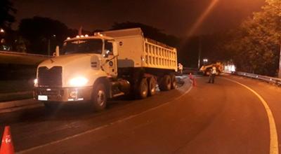 Trabajos viales en el Puente de la Unidad Nacional, en Guayas.